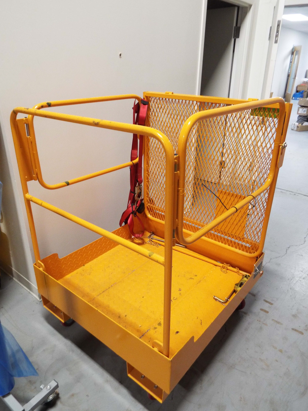 NK-30A FORKLIFT MAN BASKET WITH 660LB CAPACITY