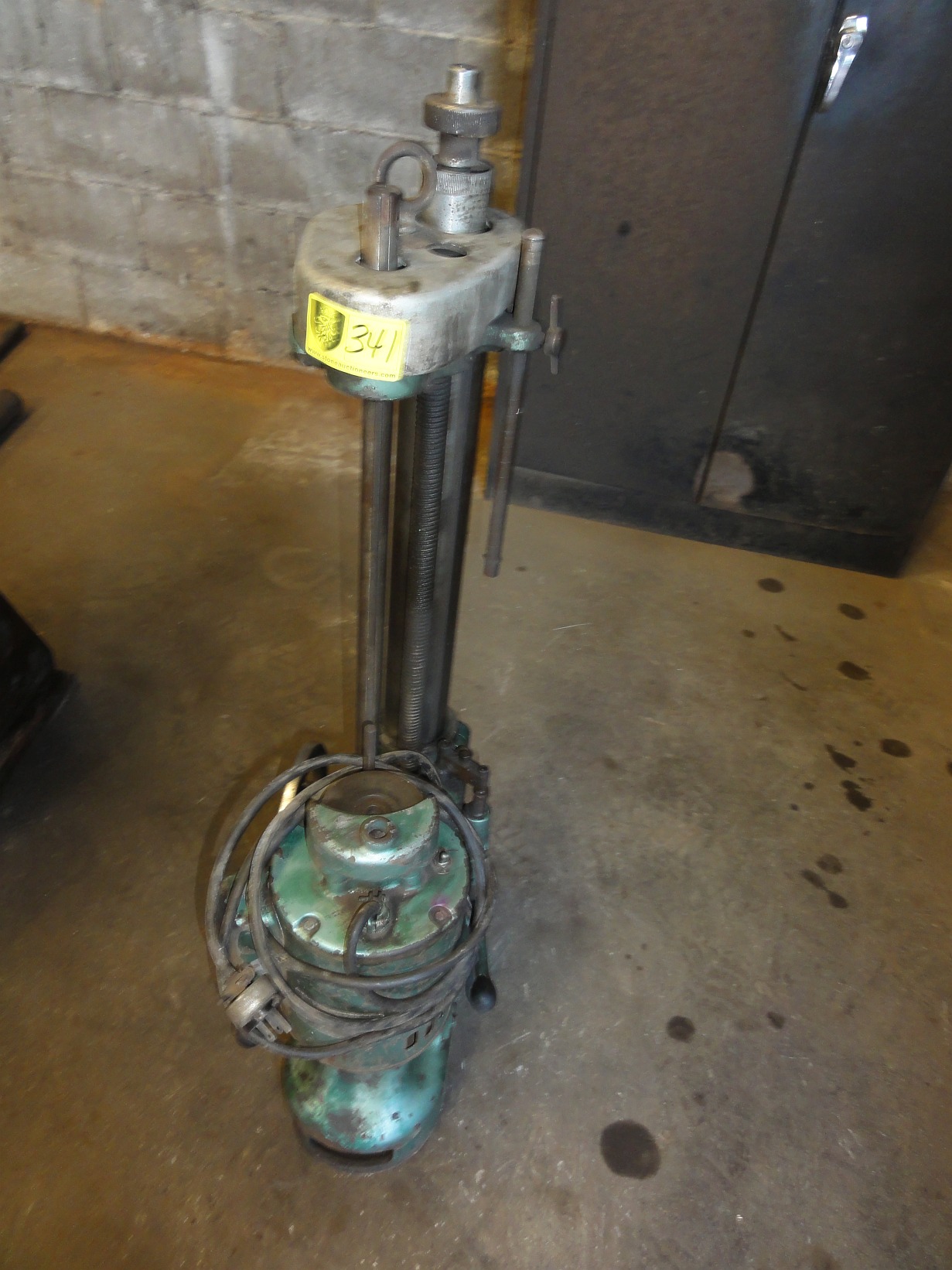 Kwik Way Auto Cylinder Boring Machine (BAR), SN FN975