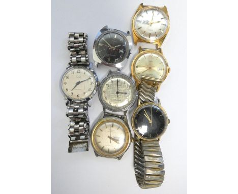 Collection of vintage Timex wristwatches to include a day/date watch etc. 
