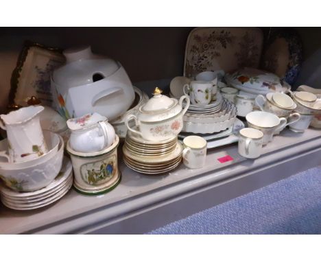 A mixed lot of 20th century ceramics to include Minton 'Jasmine' part coffee and teaware, and tureens together with Royal Wor