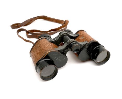 A pair of Bausch & Lomb WWI US Army Signal Corps binoculars, serial 268305, in their original brown leather case, with integr