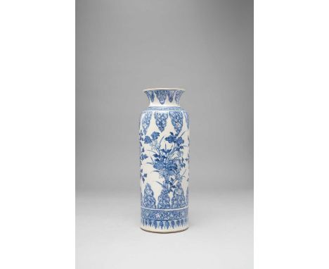 A CHINESE BLUE AND WHITE CYLINDRICAL VASEKANGXI 1662-1722The body painted with alternate lotus and chrysanthemum sprays betwe
