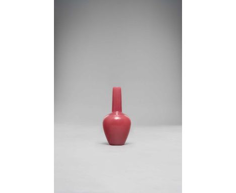 A CHINESE TRANSLUCENT PINK GLASS BOTTLE VASE QING DYNASTYWith an ovoid body and tall tapering neck, the base with a four char