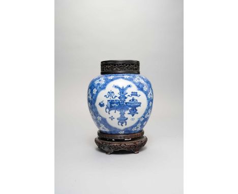 A CHINESE BLUE AND WHITE 'HUNDRED ANTIQUES' JARKANGXI 1662-1722Decorated with three quatrefoil cartouches enclosing various p