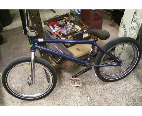 BSD branded BMX Bike: no brakes on this item 