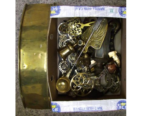 A collection of brass items to include: brass fender, horse brasses, oriments, stands etc 