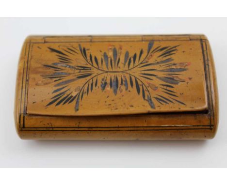 A GEORGE III SYCAMORE TREEN SNUFF BOX, hand painted decoration to the hinged cover, 7.5cm x 4.5cm 