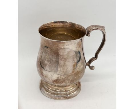 A Francis Howard hallmarked silver tankard, Sheffield 1988, weight 218.1g