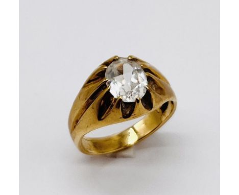 A gentleman's 9ct gold ring set with an aquamarine, weight 4.7g
