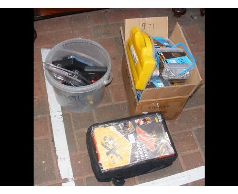 Selection of useful tools, new stainless steel screws, tyre tracks, etc. 