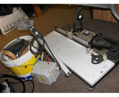 A Freud Pozzo cabinet edging tool, together with a quantity of edging strip and a work lamp  