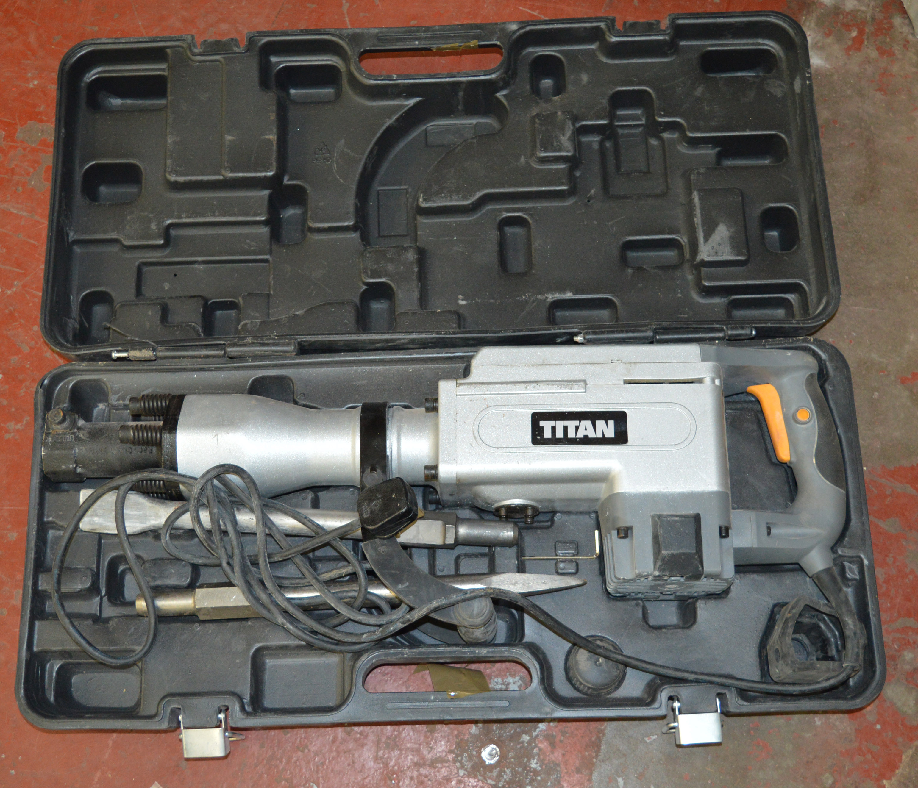 POLICE > Titan Kango Hammer/Breaker [NO RESERVE] [VAT ON HAMMER PRICE]