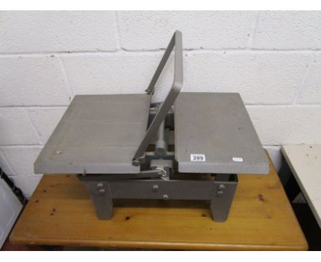 Metal sack scales