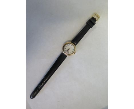 A vintage ladies wristwatch with 9ct gold case, Arabic dial with subsidiary dial, case width approx 2.7cm, including button, 