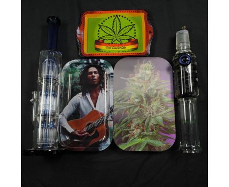 A bold and eye catching 5 piece cannabis themed collection that combines function and visual appeal. Included is a Fort Laude