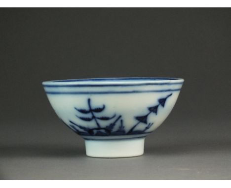 A Caughley tea bowl painted with the Blown Seed Head pattern, circa 1780, underglaze blue painted S mark, 9cm diameter Litera