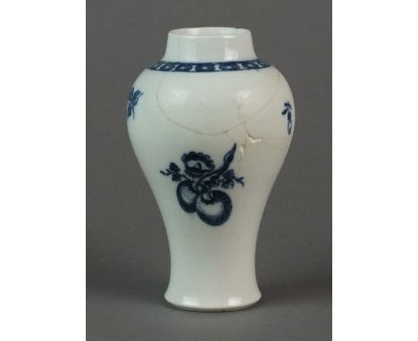 A Caughley vase transfer-printed with an Apple pattern, circa 1778-86, within associated border, unmarked, 10.2cm high (in pi