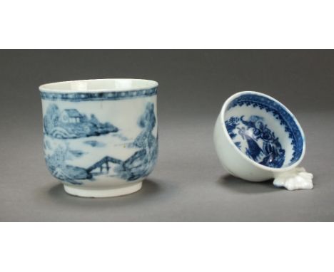 A small Caughley pot transfer-printed in the Cottage pattern, circa 1783-98, unmarked, 5.8cm high (three hairlines) and a Cau