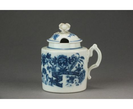 A Caughley mustard pot and cover transfer-printed with the Fence pattern, circa 1775, C mark, 11cm high