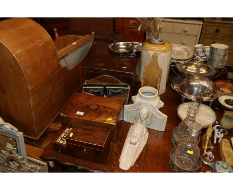 A Georgian mahogany two compartment tea caddy; an inlaid cribbage board; a mahogany and brass mounted trinket box, a letter r