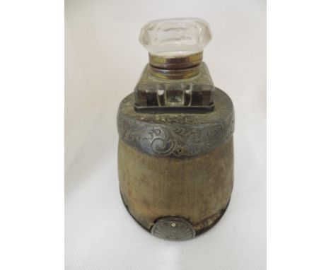 Horses Hoof Inkwell with Engraved White Metal Decoration 