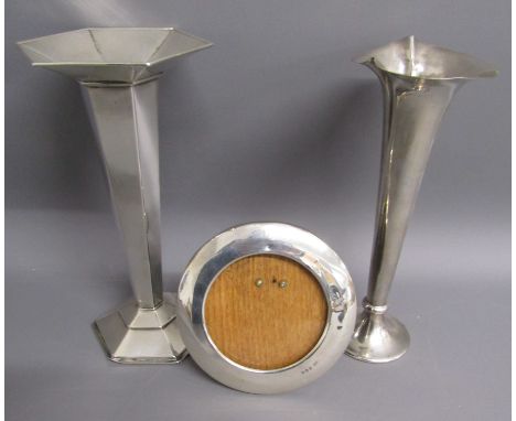 William Hutton &amp; Son Birmingham silver 1902 weighted silver vase, Frederick Wick 1919 silver picture frame and Mappin &am
