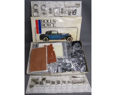 Rivarosi Pocher 1/8 scale Rolls Royce Phantom II Sedanca Coupe 1932 model kit - appears unused - missing instructions