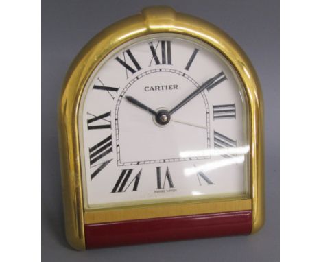 Cartier travel alarm clock with arched gilt metal frame and red laquer below&nbsp; - sapphire studs to crowns - 6602 1 U 0644