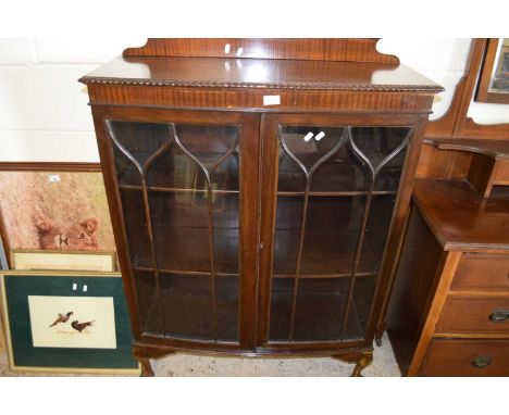 EDWARDIAN MAHOGANY BOW FRONT DISPLAY CABINET OR BOOKCASE, 91CM WIDE