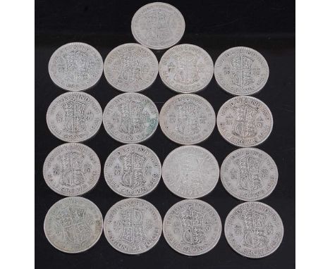 Great Britain, a collection of George V/VI half crowns, all post-1920 and pre-1947. (17)