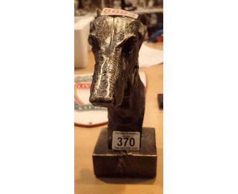 Cast iron Greyhound mounted head, H: 23 cm. P&amp;P Group 2 (£18+VAT for the first lot and £3+VAT for subsequent lots) 