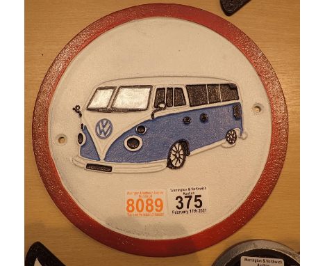Cast iron VW Campervan sign, D: 25 cm. P&amp;P Group 1 (£14+VAT for the first lot and £1+VAT for subsequent lots) 