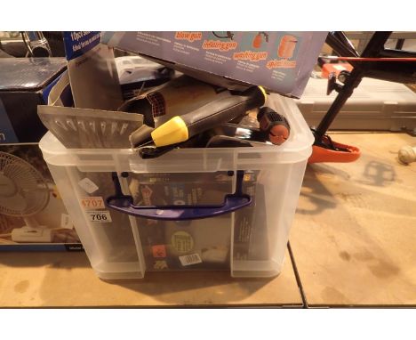 Box of mixed tools including air compressor guns. Not available for in-house P&amp;P, contact Paul O'Hea at Mailboxes on 0192
