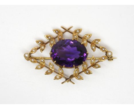 A 14k gold amethyst and pearl brooch, length 4cm, weight 7.3gms Condition Report:Available upon request