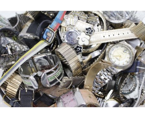 A COLLECTION OF VINTAGE WATCHES 