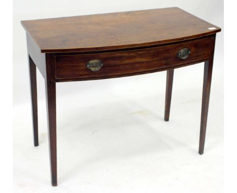 A GEORGE III MAHOGANY BOW FRONTED SIDE TABLE with single frieze drawer standing on square tapering legs, 94cm wide 