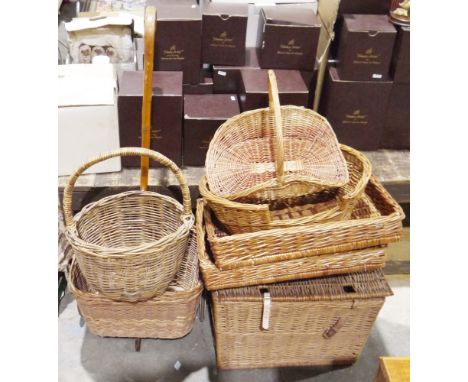 Selection of wicker baskets to include a picnic hamper, a shopping basket trolley, bread baskets, small cat basket, etc. ( 7)