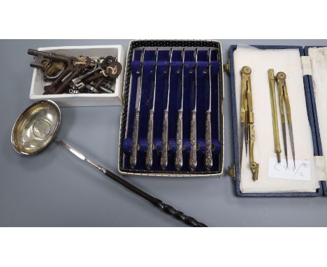 A horn handled toddy ladle, butter knives etc