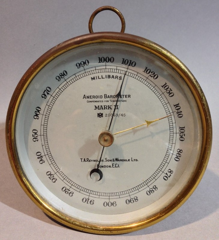 A 1945 Met Office Mk Ii Precision Aneroid Barometer (pressure Tested 