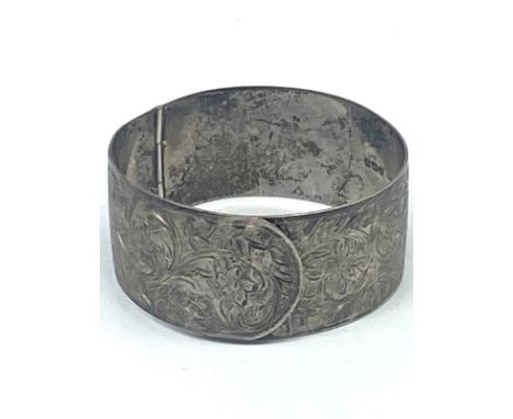 A vintage silver bangle