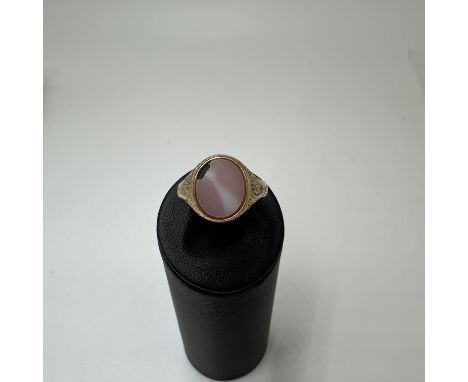 A vintage 9ct cornillion stone ring, the stone has a small chip, weight 4 grams approx, size M