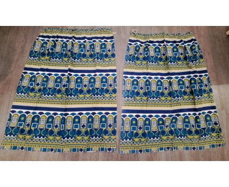 A pair of 1950's curtains in 'Tabard' pattern designed by Dinah Marsh for Heals. Each panel approx 137cm drop x 107cm wide. L