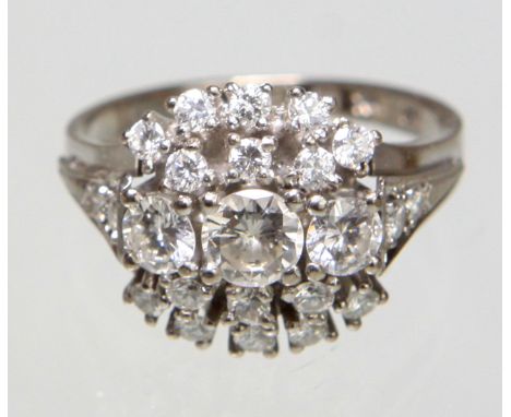   Weißgold Ring mit 23 Brillanten - WG 750   Goldschmiedeanfertigung punziert Weißgold 750 (18 Karat) sowie 1,31 ct., ca. 9,8