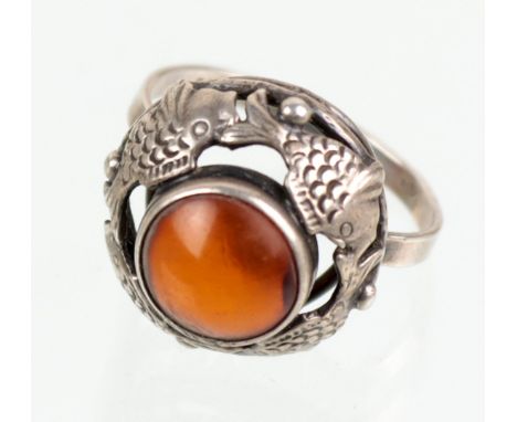   Fischland Bernstein Ring   punziert Silber 835 sowie Fischlandschmuck, Gewicht ca. 5,2 Gramm, runder leicht erhöht ausgefüh