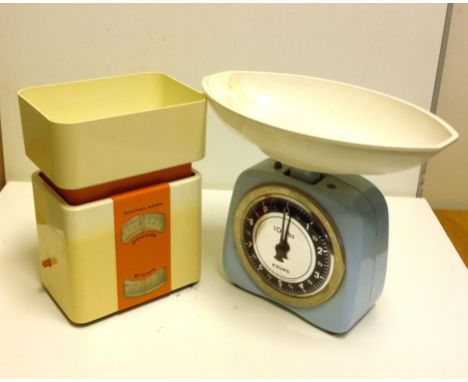 2 sets of vintage kitchen scales.
