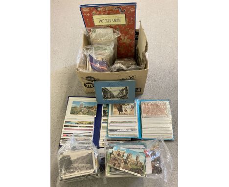 A large quantity of vintage and modern postcards. To include destination, rural, birds and wildlife.