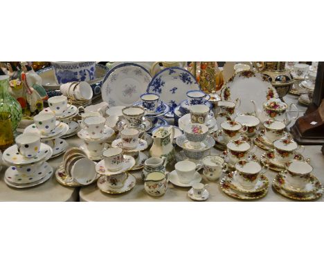 Teawares - a Royal Albert Old Country Roses including teapot, cream jug, bread & butter plate, cups & saucers, side plates; a