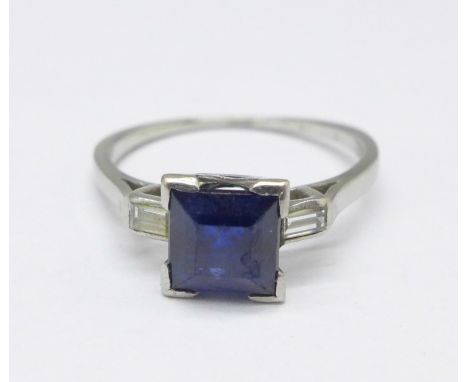 A white metal, sapphire and diamond ring, 2.4g, K, mark worn 