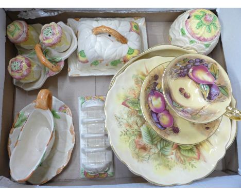 An Aynsley cup and saucer, bowl and plate, and a collection of Brentleigh breakfast china 