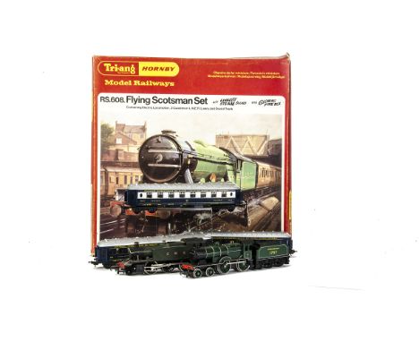 A Triang-Hornby 00 Gauge ‘Flying Scotsman’ Set with Other Items, comprising the RS 608 set with LNER green 4472, two teak coa
